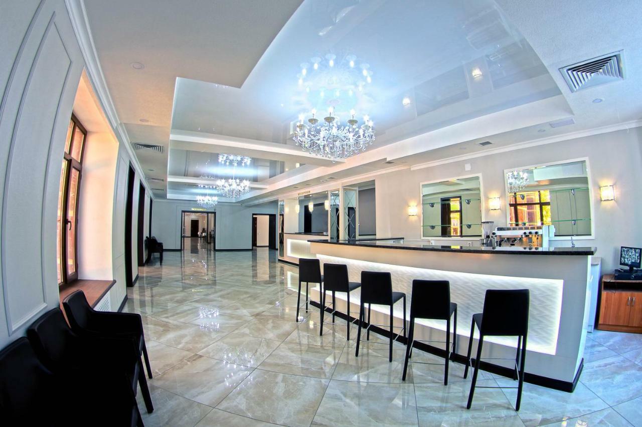 Osh Grand Hotel Chavo Exterior foto